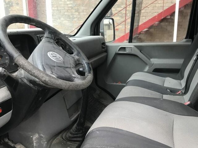 Черный Фольксваген ЛТ, объемом двигателя 2.5 л и пробегом 250 тыс. км за 4200 $, фото 5 на Automoto.ua