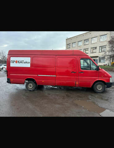 Красный Фольксваген ЛТ, объемом двигателя 2.5 л и пробегом 344 тыс. км за 7500 $, фото 2 на Automoto.ua