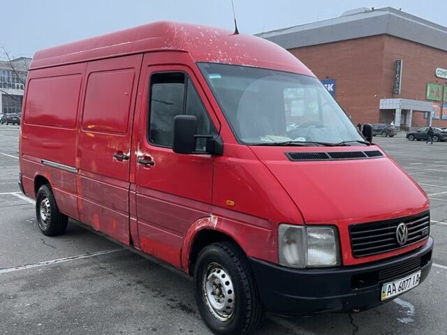 Красный Фольксваген ЛТ, объемом двигателя 2.5 л и пробегом 50 тыс. км за 4900 $, фото 2 на Automoto.ua