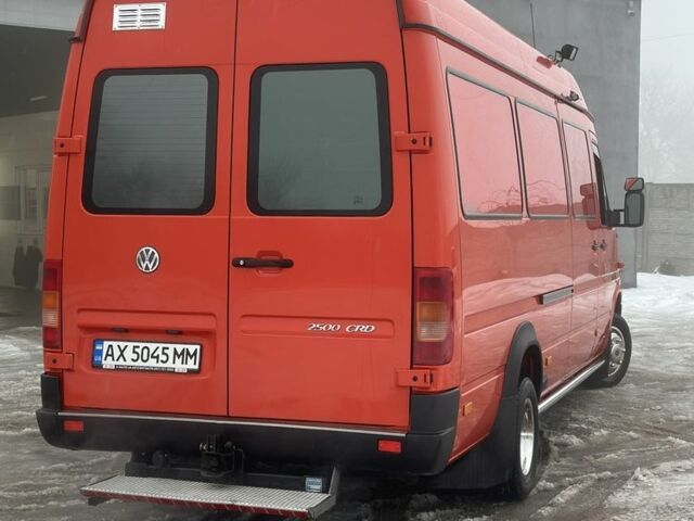 Красный Фольксваген ЛТ, объемом двигателя 2.5 л и пробегом 270 тыс. км за 20000 $, фото 1 на Automoto.ua