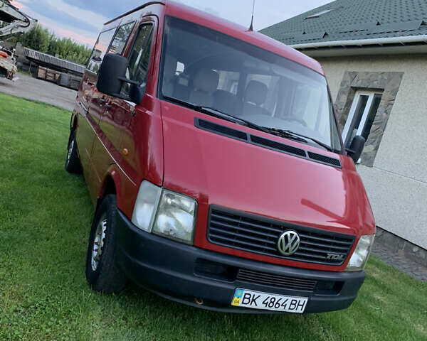 Красный Фольксваген ЛТ, объемом двигателя 2.46 л и пробегом 670 тыс. км за 8500 $, фото 4 на Automoto.ua