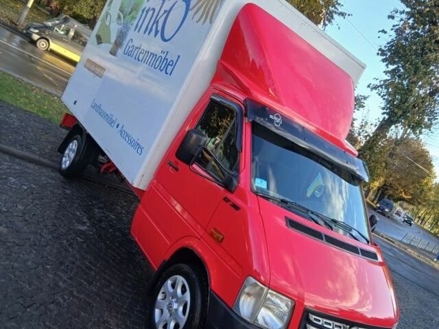 Красный Фольксваген ЛТ, объемом двигателя 2 л и пробегом 500 тыс. км за 12500 $, фото 3 на Automoto.ua