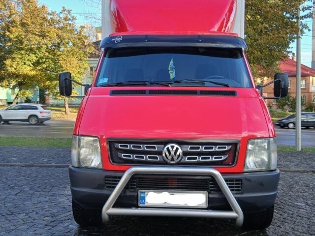 Красный Фольксваген ЛТ, объемом двигателя 2 л и пробегом 500 тыс. км за 12500 $, фото 1 на Automoto.ua