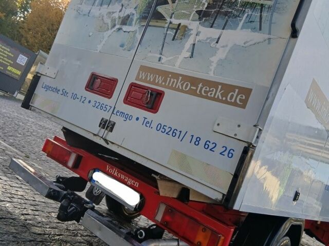 Красный Фольксваген ЛТ, объемом двигателя 2 л и пробегом 500 тыс. км за 12500 $, фото 5 на Automoto.ua