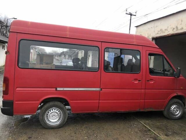 Красный Фольксваген ЛТ, объемом двигателя 2.5 л и пробегом 599 тыс. км за 3900 $, фото 1 на Automoto.ua