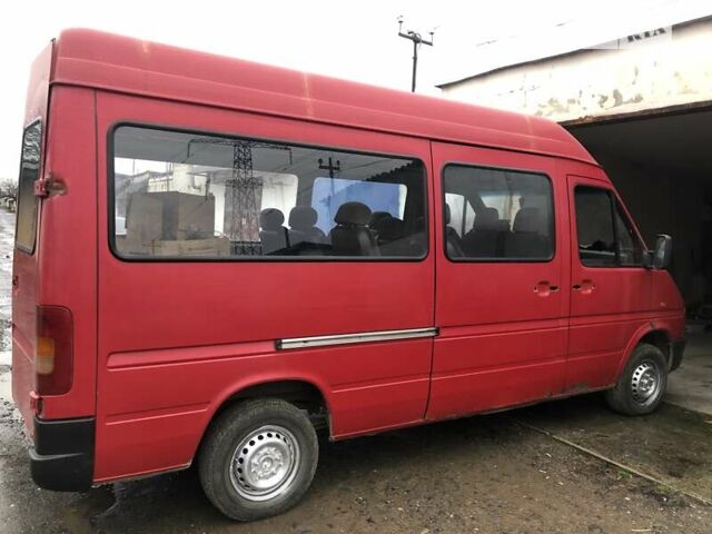 Красный Фольксваген ЛТ, объемом двигателя 2.5 л и пробегом 599 тыс. км за 3900 $, фото 2 на Automoto.ua