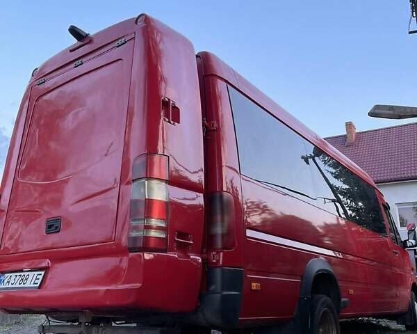 Красный Фольксваген ЛТ, объемом двигателя 2.8 л и пробегом 400 тыс. км за 17500 $, фото 1 на Automoto.ua