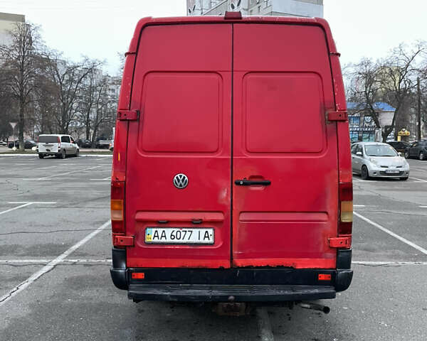Красный Фольксваген ЛТ, объемом двигателя 2.5 л и пробегом 50 тыс. км за 4900 $, фото 5 на Automoto.ua