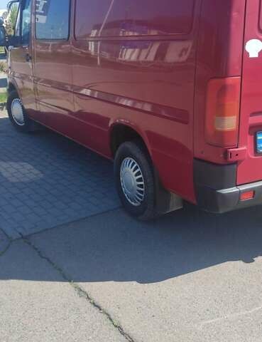 Червоний Фольксваген ЛТ, об'ємом двигуна 2.5 л та пробігом 400 тис. км за 8000 $, фото 1 на Automoto.ua