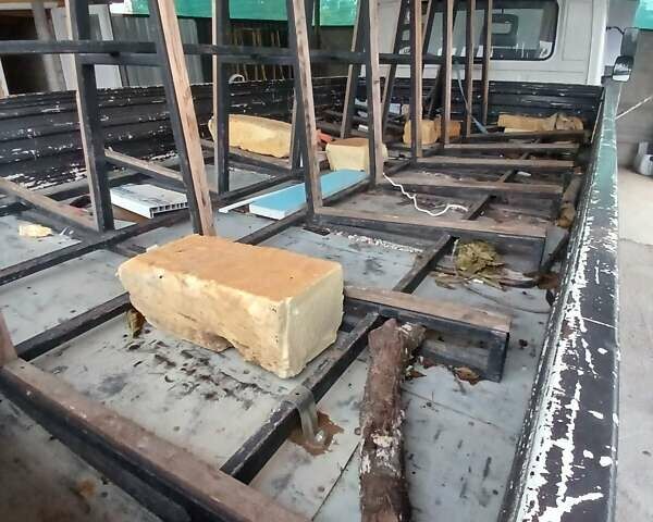 Фольксваген ЛТ, объемом двигателя 2.4 л и пробегом 530 тыс. км за 3500 $, фото 1 на Automoto.ua