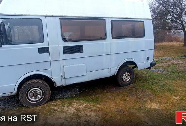 Фольксваген ЛТ, об'ємом двигуна 2.5 л та пробігом 200 тис. км за 650 $, фото 2 на Automoto.ua