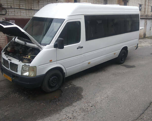 Фольксваген ЛТ, объемом двигателя 2.4 л и пробегом 145 тыс. км за 8200 $, фото 1 на Automoto.ua