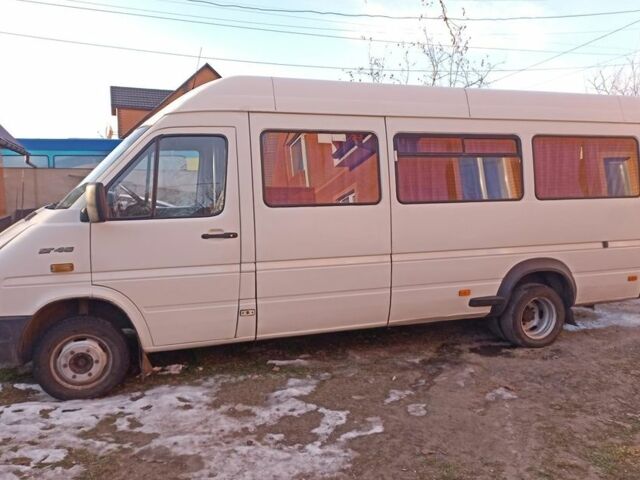 Белый Фольксваген ЛТ пасс., объемом двигателя 2.5 л и пробегом 700 тыс. км за 7000 $, фото 2 на Automoto.ua