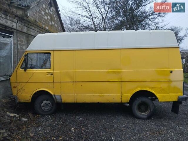 Желтый Фольксваген ЛТ, объемом двигателя 2.4 л и пробегом 400 тыс. км за 2800 $, фото 2 на Automoto.ua