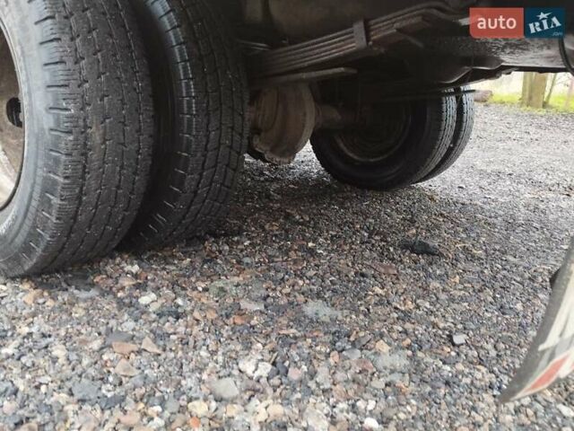 Желтый Фольксваген ЛТ, объемом двигателя 2.4 л и пробегом 400 тыс. км за 2800 $, фото 3 на Automoto.ua