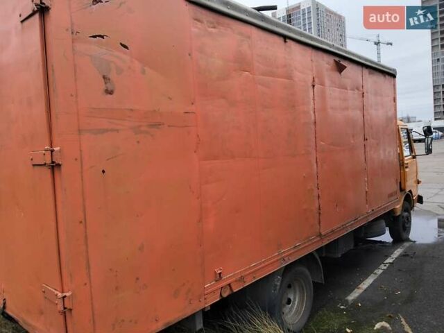 Желтый Фольксваген ЛТ, объемом двигателя 2.38 л и пробегом 253 тыс. км за 2750 $, фото 1 на Automoto.ua