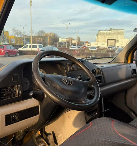 Желтый Фольксваген ЛТ, объемом двигателя 2.46 л и пробегом 521 тыс. км за 9500 $, фото 6 на Automoto.ua