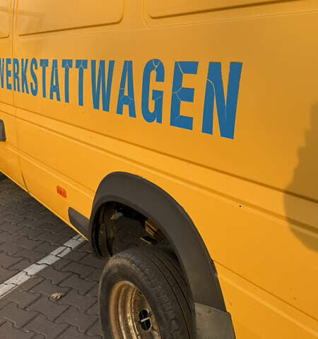 Желтый Фольксваген ЛТ, объемом двигателя 2.46 л и пробегом 521 тыс. км за 9500 $, фото 3 на Automoto.ua