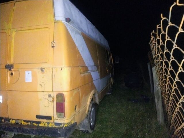 Жовтий Фольксваген ЛТ, об'ємом двигуна 2.4 л та пробігом 345 тис. км за 900 $, фото 3 на Automoto.ua