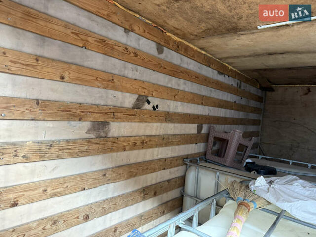 Желтый Фольксваген ЛТ, объемом двигателя 2.8 л и пробегом 421 тыс. км за 5900 $, фото 5 на Automoto.ua