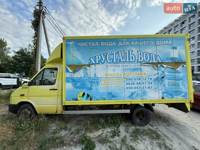 Желтый Фольксваген ЛТ, объемом двигателя 2.8 л и пробегом 421 тыс. км за 7800 $, фото 1 на Automoto.ua