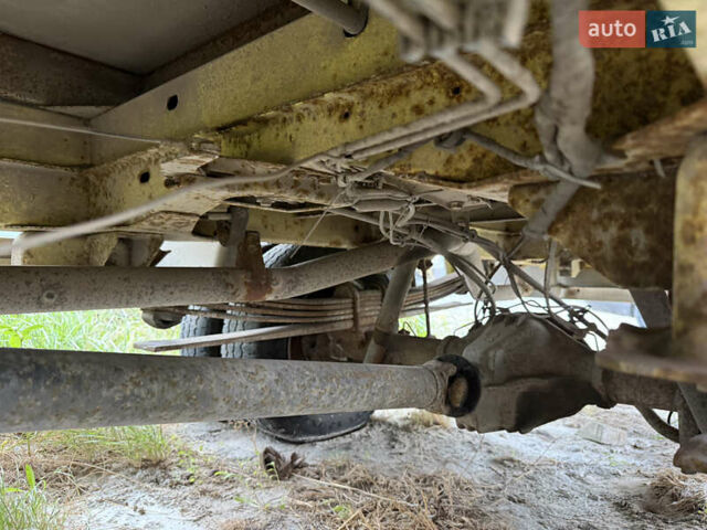 Желтый Фольксваген ЛТ, объемом двигателя 2.8 л и пробегом 421 тыс. км за 5900 $, фото 8 на Automoto.ua