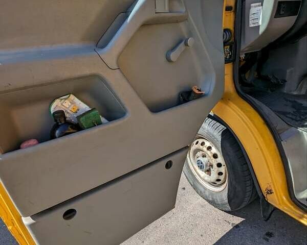 Жовтий Фольксваген ЛТ, об'ємом двигуна 2.5 л та пробігом 400 тис. км за 6799 $, фото 16 на Automoto.ua