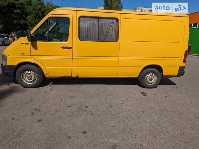 Жовтий Фольксваген ЛТ, об'ємом двигуна 2.5 л та пробігом 400 тис. км за 6799 $, фото 1 на Automoto.ua