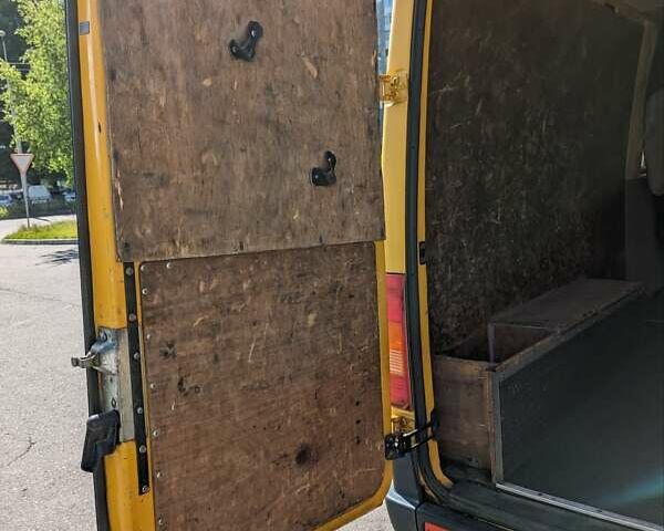 Жовтий Фольксваген ЛТ, об'ємом двигуна 2.5 л та пробігом 400 тис. км за 6799 $, фото 11 на Automoto.ua