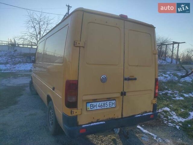 Желтый Фольксваген ЛТ, объемом двигателя 2.46 л и пробегом 450 тыс. км за 5650 $, фото 3 на Automoto.ua