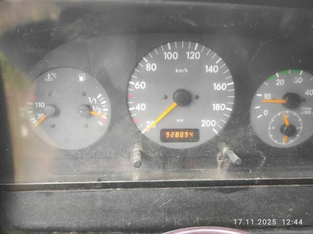 Желтый Фольксваген ЛТ, объемом двигателя 2.5 л и пробегом 928 тыс. км за 6800 $, фото 6 на Automoto.ua