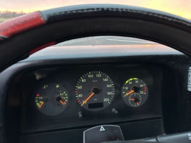 Желтый Фольксваген ЛТ, объемом двигателя 2.5 л и пробегом 443 тыс. км за 10790 $, фото 21 на Automoto.ua