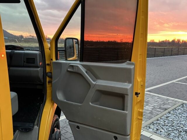 Желтый Фольксваген ЛТ, объемом двигателя 2.5 л и пробегом 443 тыс. км за 10790 $, фото 15 на Automoto.ua