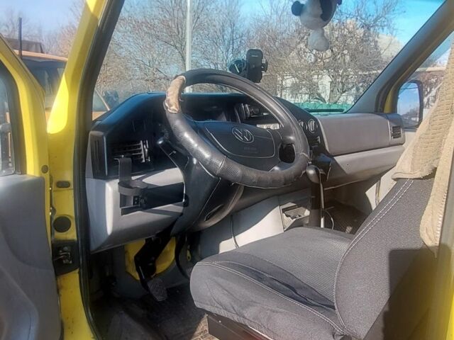 Желтый Фольксваген ЛТ, объемом двигателя 2.5 л и пробегом 380 тыс. км за 5600 $, фото 5 на Automoto.ua