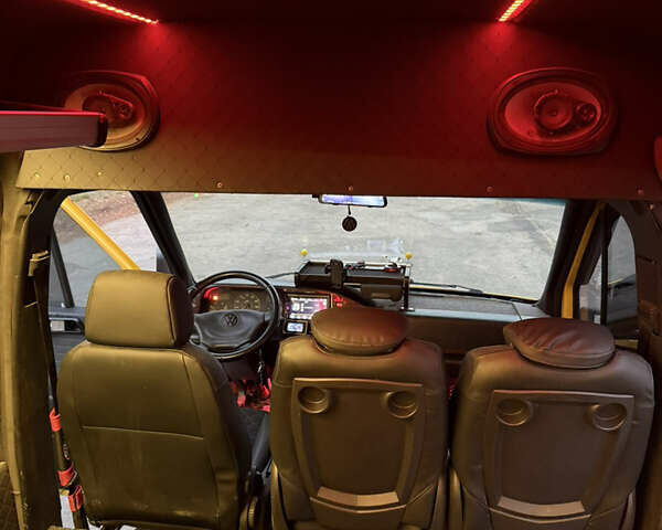 Желтый Фольксваген ЛТ, объемом двигателя 2.46 л и пробегом 160 тыс. км за 11000 $, фото 40 на Automoto.ua