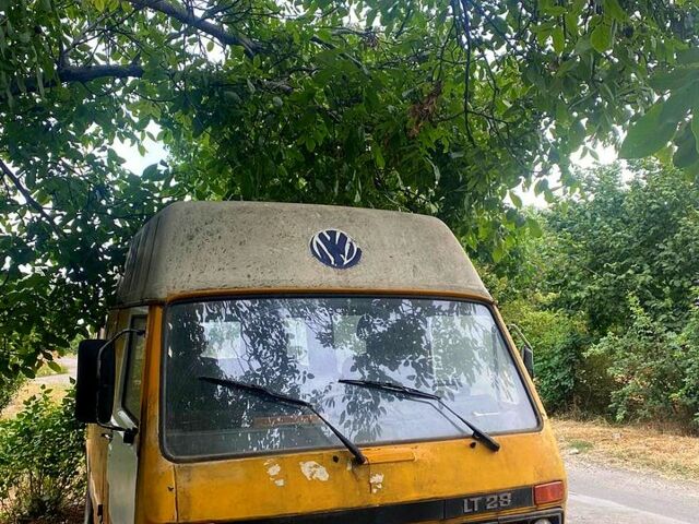 Жовтий Фольксваген ЛТ, об'ємом двигуна 2.4 л та пробігом 0 тис. км за 1440 $, фото 2 на Automoto.ua