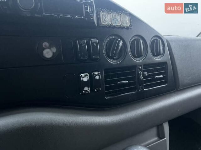 Сірий Фольксваген ЛТ, об'ємом двигуна 2.8 л та пробігом 800 тис. км за 3999 $, фото 4 на Automoto.ua