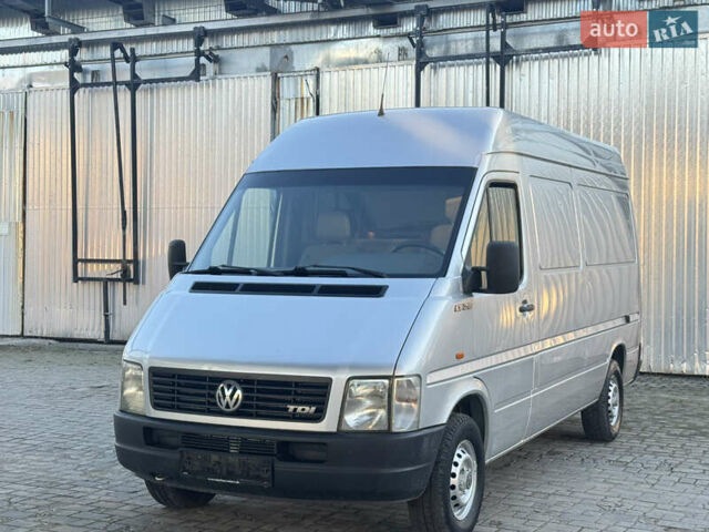 Серый Фольксваген ЛТ, объемом двигателя 2.5 л и пробегом 520 тыс. км за 9750 $, фото 2 на Automoto.ua