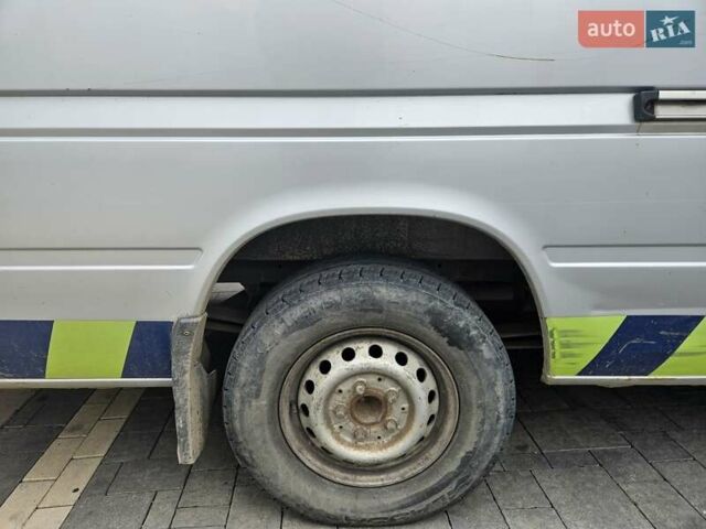 Сірий Фольксваген ЛТ, об'ємом двигуна 2.5 л та пробігом 580 тис. км за 7500 $, фото 6 на Automoto.ua