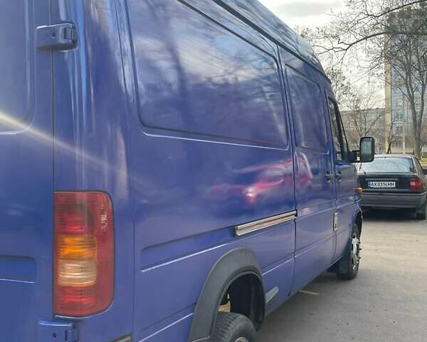 Синий Фольксваген ЛТ, объемом двигателя 2.5 л и пробегом 15 тыс. км за 11800 $, фото 1 на Automoto.ua