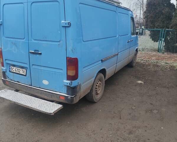 Синій Фольксваген ЛТ, об'ємом двигуна 2.5 л та пробігом 450 тис. км за 4800 $, фото 1 на Automoto.ua