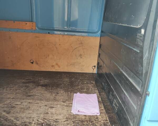 Синий Фольксваген ЛТ, объемом двигателя 2.46 л и пробегом 302 тыс. км за 15000 $, фото 12 на Automoto.ua