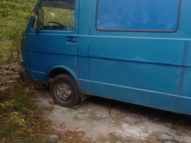 Синій Фольксваген ЛТ, об'ємом двигуна 2.4 л та пробігом 800 тис. км за 1300 $, фото 1 на Automoto.ua