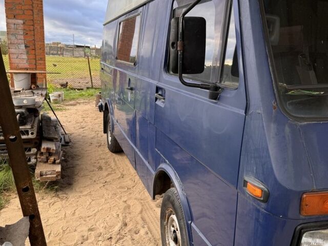 Синий Фольксваген ЛТ, объемом двигателя 2.4 л и пробегом 3 тыс. км за 1800 $, фото 1 на Automoto.ua