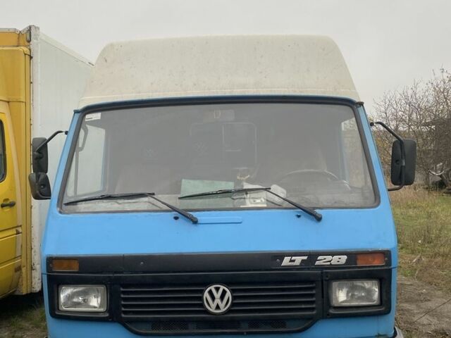 Синий Фольксваген ЛТ, объемом двигателя 2.4 л и пробегом 500 тыс. км за 2000 $, фото 1 на Automoto.ua