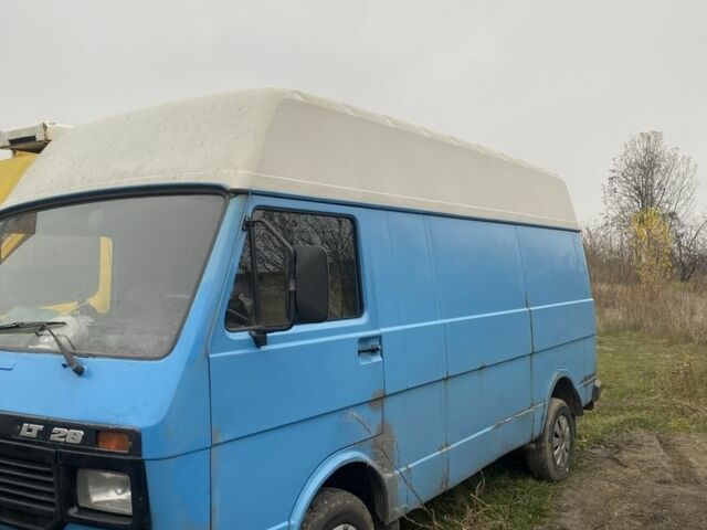 Синий Фольксваген ЛТ, объемом двигателя 2.4 л и пробегом 500 тыс. км за 2000 $, фото 2 на Automoto.ua