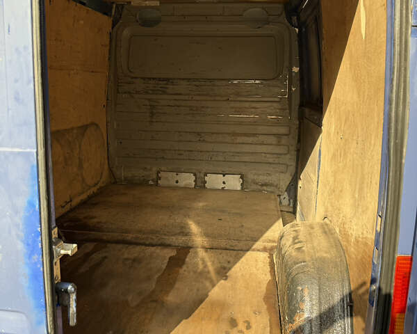 Синий Фольксваген ЛТ, объемом двигателя 2.46 л и пробегом 895 тыс. км за 4100 $, фото 4 на Automoto.ua