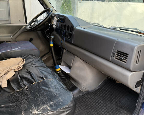 Синий Фольксваген ЛТ, объемом двигателя 2.46 л и пробегом 895 тыс. км за 4100 $, фото 2 на Automoto.ua