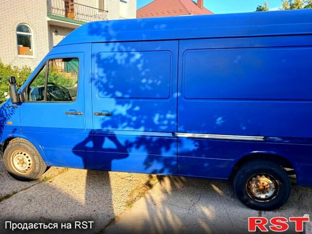 Синій Фольксваген ЛТ, об'ємом двигуна 2.8 л та пробігом 247 тис. км за 9000 $, фото 1 на Automoto.ua