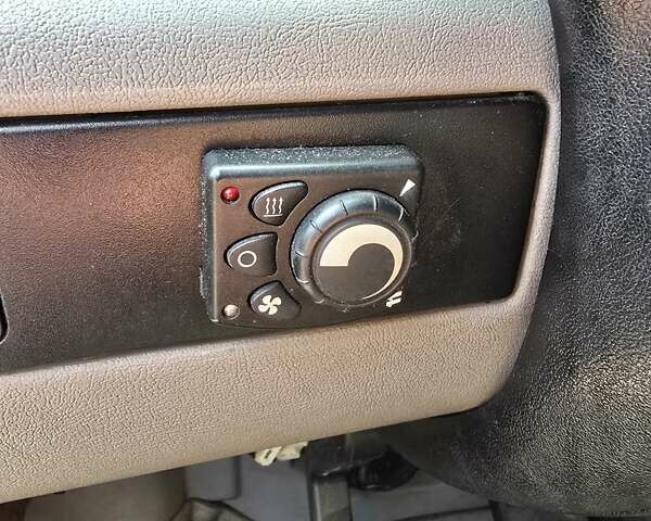 Синій Фольксваген ЛТ, об'ємом двигуна 2.5 л та пробігом 404 тис. км за 12000 $, фото 9 на Automoto.ua